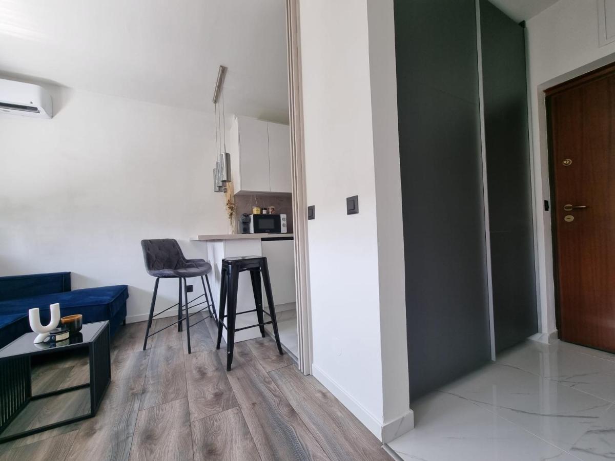 Lux New Marikela